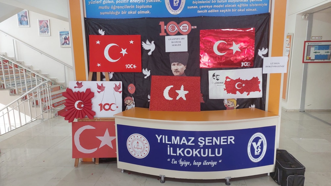 Anasınıfı Türk Bayrağı Tasarım Sergisi
